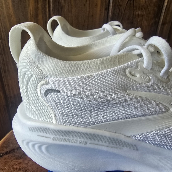 Women's Brooks Adrenaline 25 Size 7.5 Medium - Picture 8 of 12